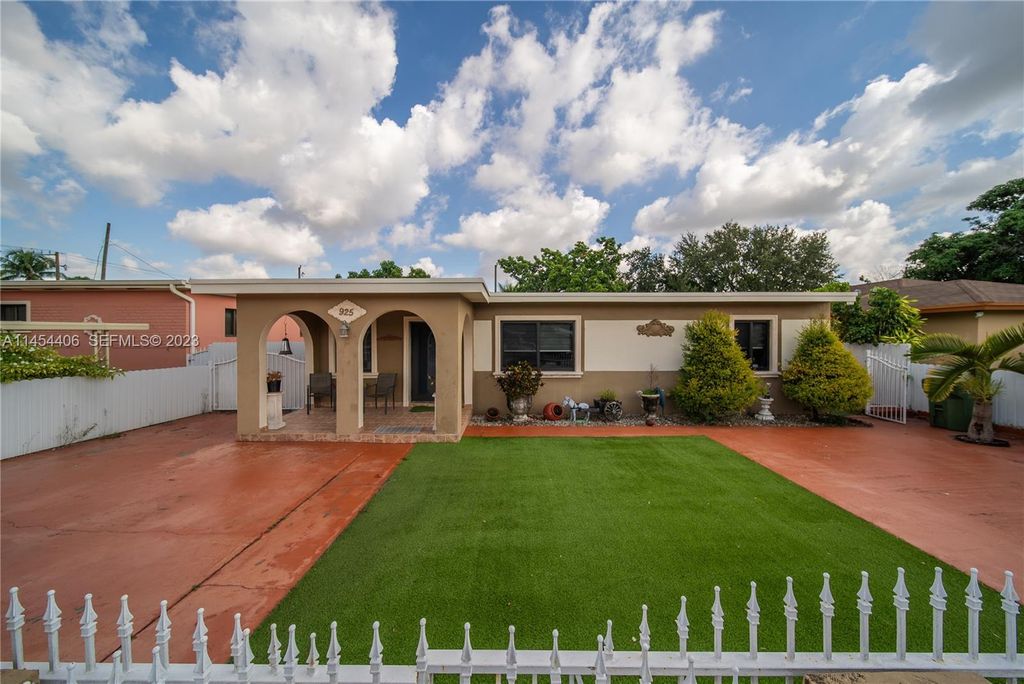925 E 29th Street, Hialeah, FL 33013