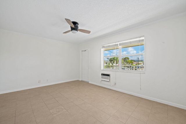 1780 SE 4th Street, Pompano Beach, FL 33060
