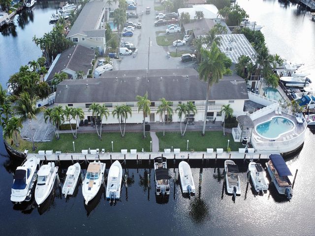 1780 SE 4th Street, Pompano Beach, FL 33060