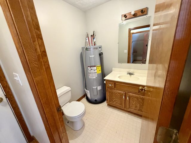 8770 Harrison Ferry Rd, Mcminnville, TN 37110