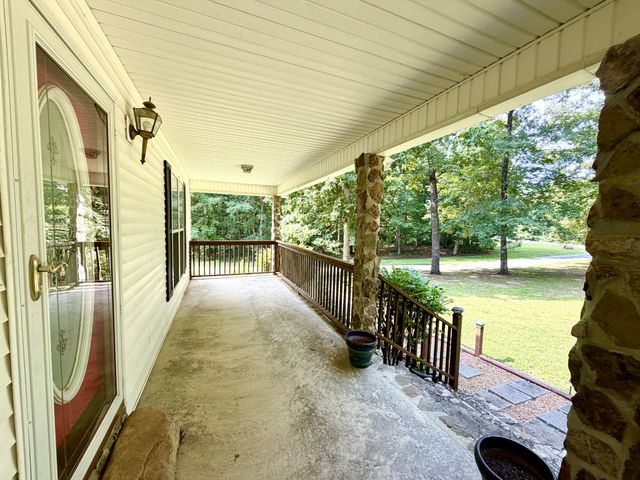8770 Harrison Ferry Rd, Mcminnville, TN 37110
