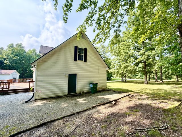 8770 Harrison Ferry Rd, Mcminnville, TN 37110