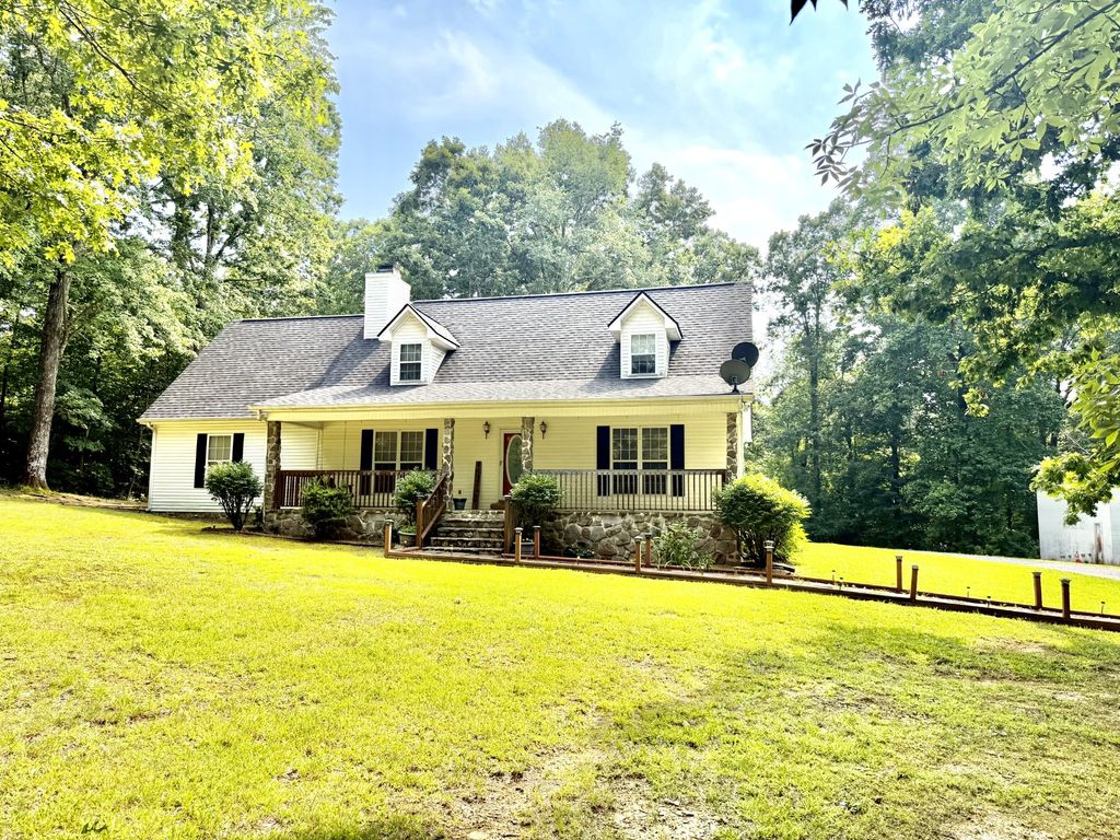 8770 Harrison Ferry Rd, Mcminnville, TN 37110