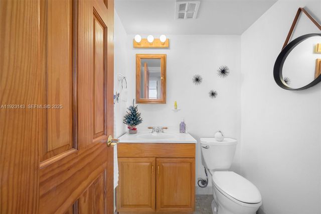 100 Golden Isles Dr 1109, Hallandale Beach, FL 33009