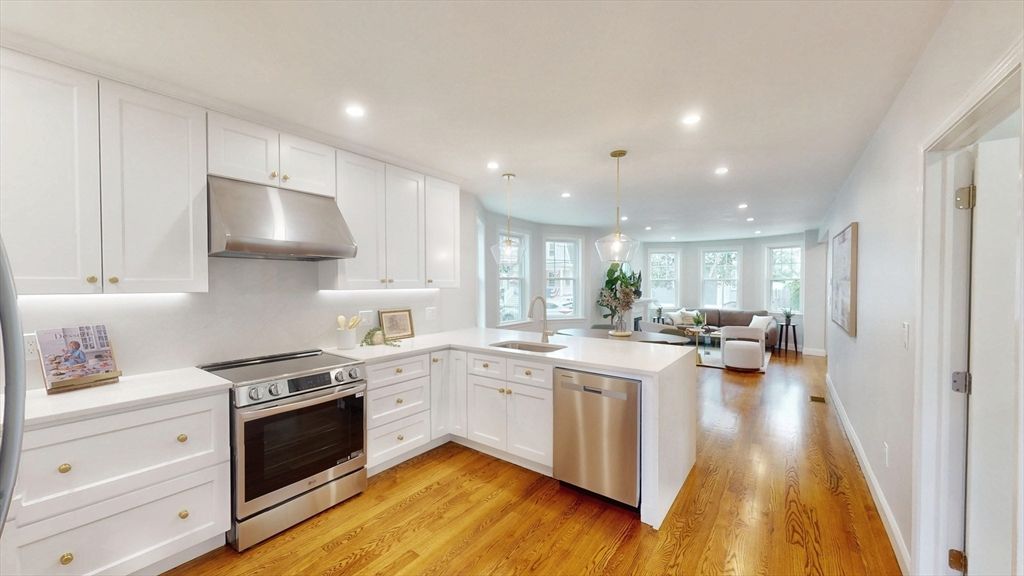 10 Lewis St 2, Medford, MA 02155
