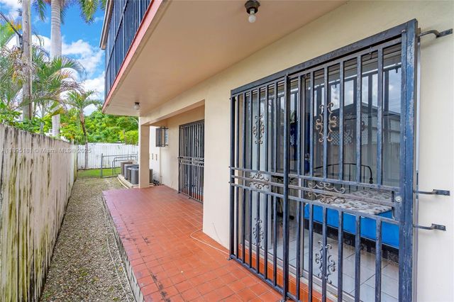 2368 SW 32nd Ave, Miami, FL 33145