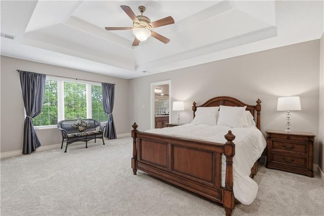 15565 S Gallery Street, Olathe, KS 66062