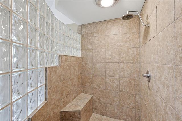 15565 S Gallery Street, Olathe, KS 66062