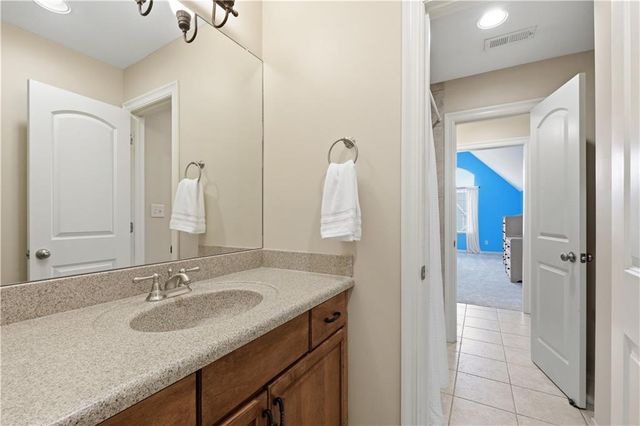 15565 S Gallery Street, Olathe, KS 66062