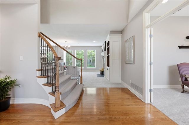 15565 S Gallery Street, Olathe, KS 66062