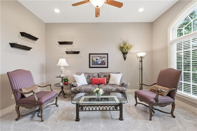 15565 S Gallery Street, Olathe, KS 66062