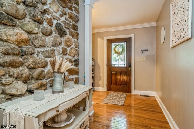 6 Pinecliff Rd, Andover Twp., NJ 07860