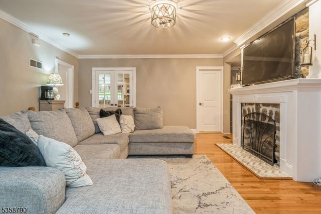 6 Pinecliff Rd, Andover Twp., NJ 07860