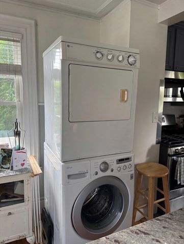 15 Chestnut 2, Melrose, MA 02176