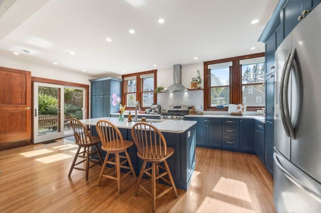 15 Isabella St, Stoneham, MA 02180