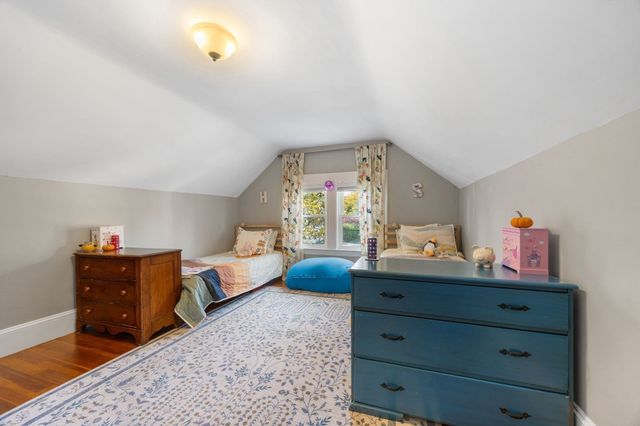 15 Isabella St, Stoneham, MA 02180