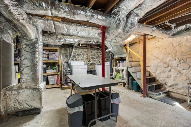 15 Isabella St, Stoneham, MA 02180