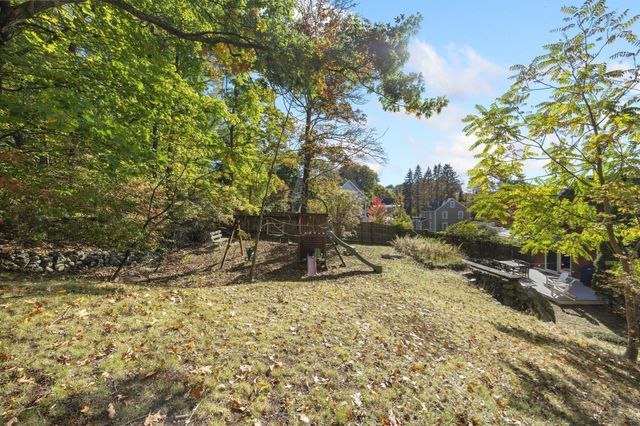 15 Isabella St, Stoneham, MA 02180