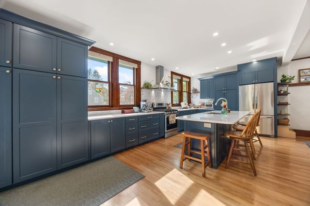 15 Isabella St, Stoneham, MA 02180