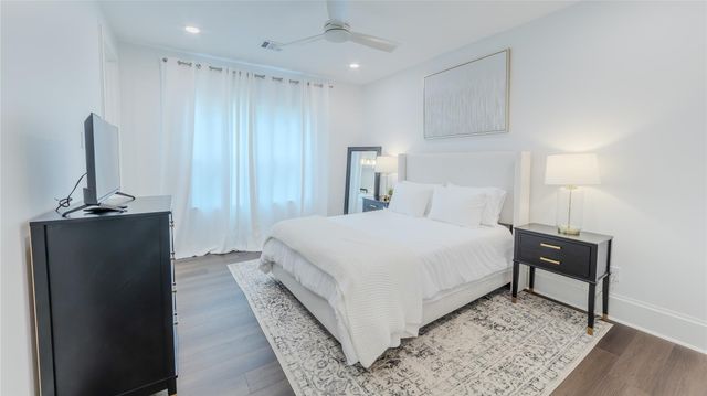 974 W 43rd Street, Houston, TX 77018