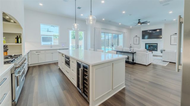 974 W 43rd Street, Houston, TX 77018