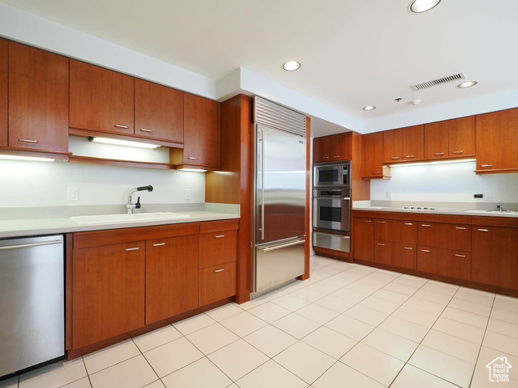Image 14 of property listing at 44 W BROADWAY #2701, Salt Lake City, UT 84101