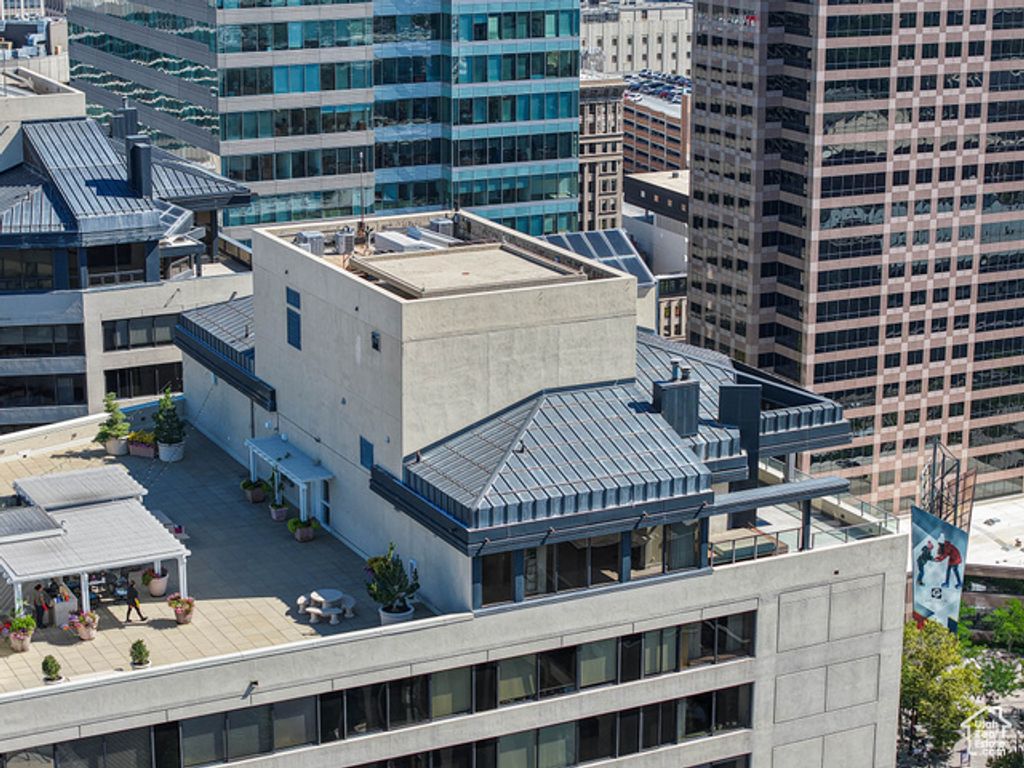Image 3 of property listing at 44 W BROADWAY #2701, Salt Lake City, UT 84101