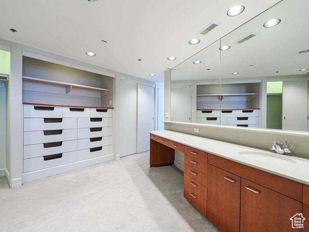 Image 22 of property listing at 44 W BROADWAY #2701, Salt Lake City, UT 84101