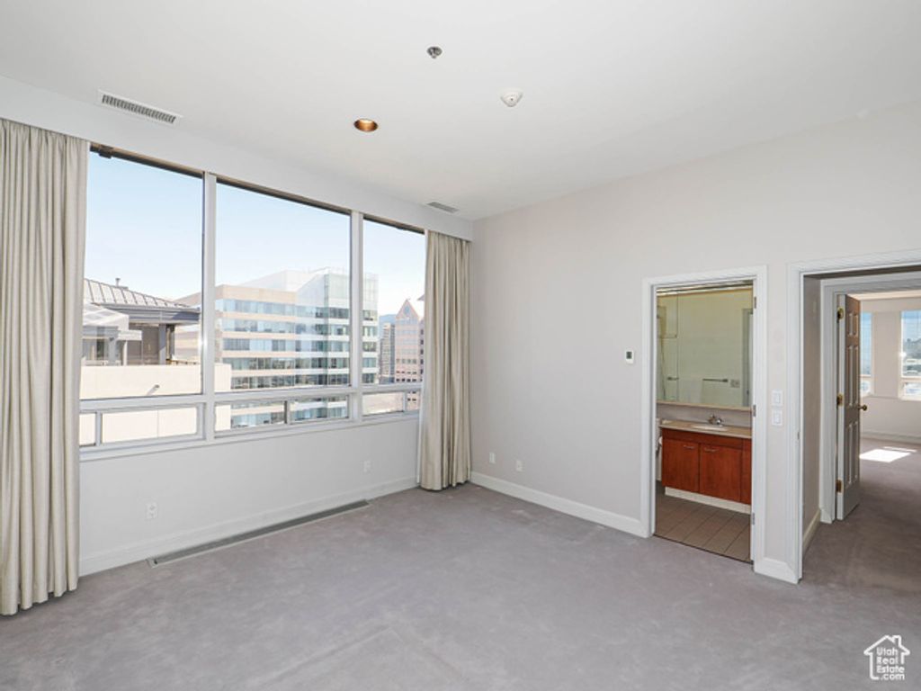 Image 31 of property listing at 44 W BROADWAY #2701, Salt Lake City, UT 84101