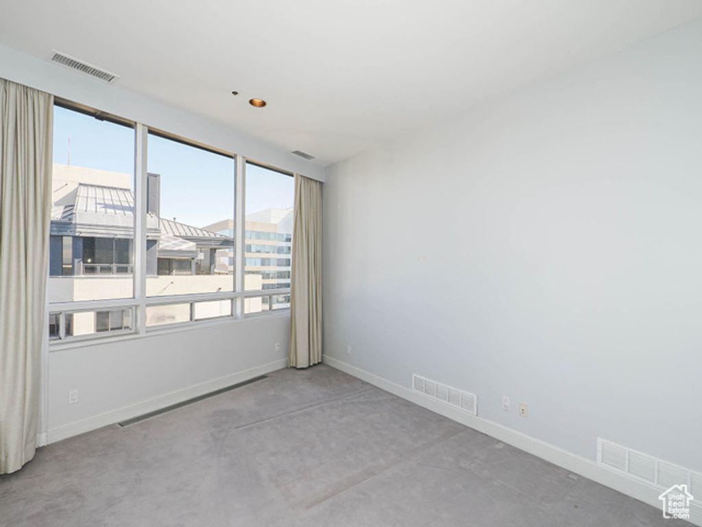Image 34 of property listing at 44 W BROADWAY #2701, Salt Lake City, UT 84101