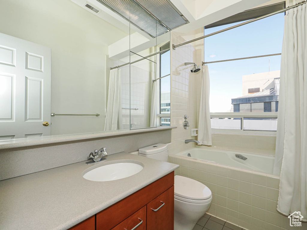 Image 36 of property listing at 44 W BROADWAY #2701, Salt Lake City, UT 84101