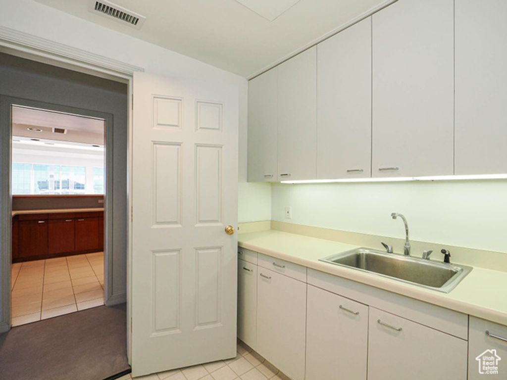 Image 40 of property listing at 44 W BROADWAY #2701, Salt Lake City, UT 84101