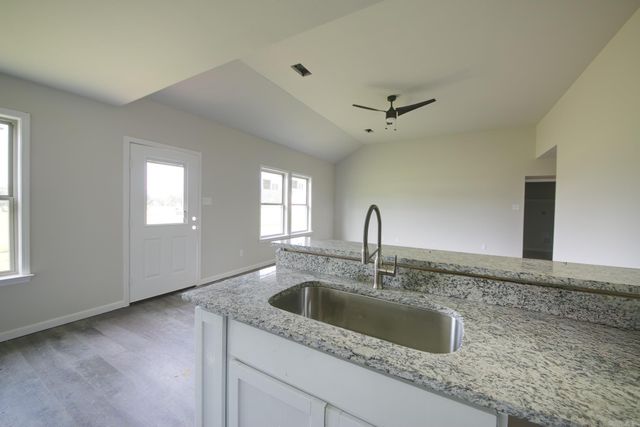 111 LLOYD HENDERSON Road, Beebe, AR 72012