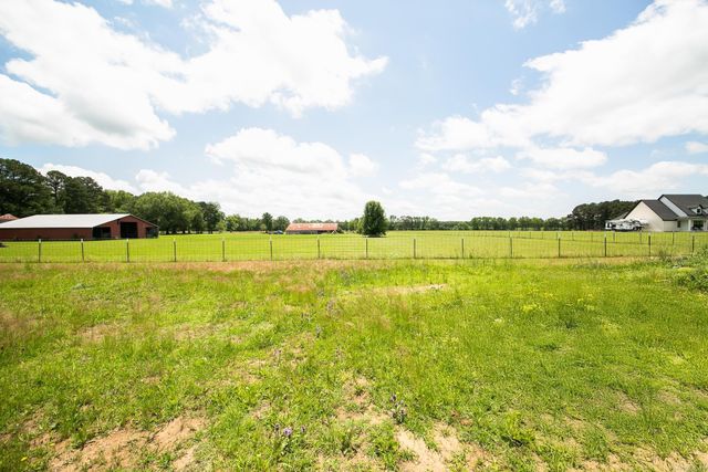 111 LLOYD HENDERSON Road, Beebe, AR 72012