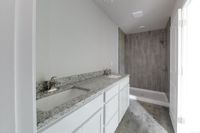 111 LLOYD HENDERSON Road, Beebe, AR 72012