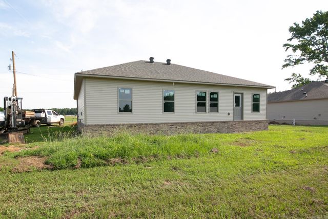 111 LLOYD HENDERSON Road, Beebe, AR 72012