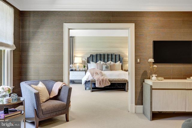 870 ALVERMAR RIDGE DR, Mclean, VA 22102