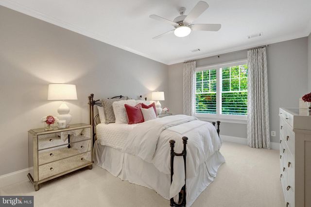 870 ALVERMAR RIDGE DR, Mclean, VA 22102