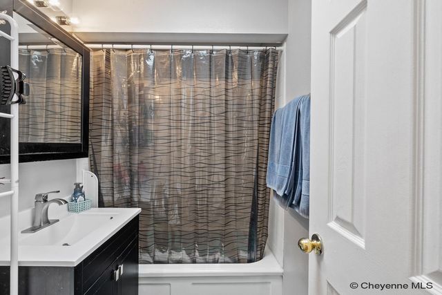 2001 E 22ND ST, Cheyenne, WY 82001