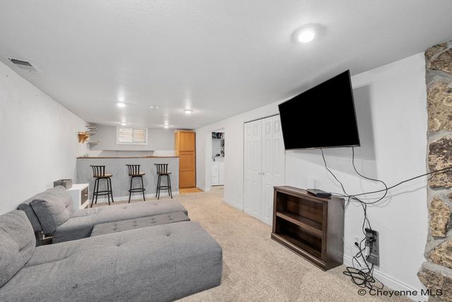 2001 E 22ND ST, Cheyenne, WY 82001