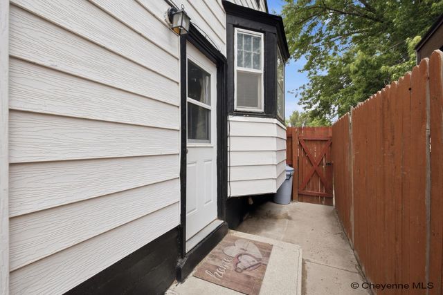2001 E 22ND ST, Cheyenne, WY 82001