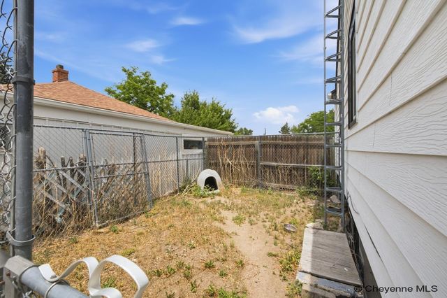 2001 E 22ND ST, Cheyenne, WY 82001