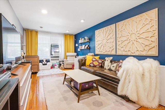 100-11 67th Road 103, Forest Hills, NY 11375