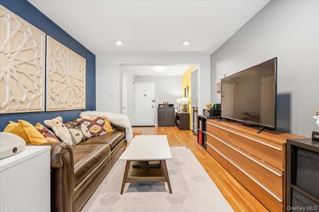 100-11 67th Road 103, Forest Hills, NY 11375