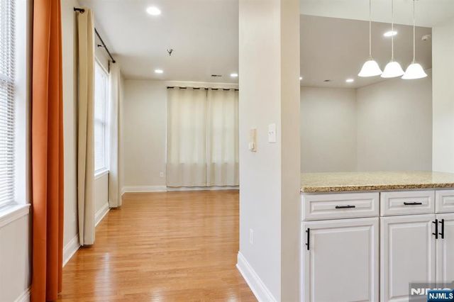 150 61st Street 2L, West New York, NJ 07093