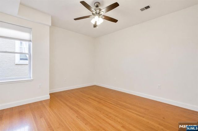 150 61st Street 2L, West New York, NJ 07093