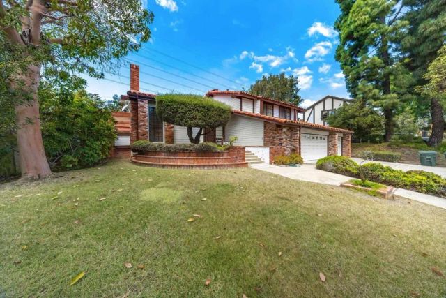245 Loma Corta Drive, Solana Beach, CA 92075