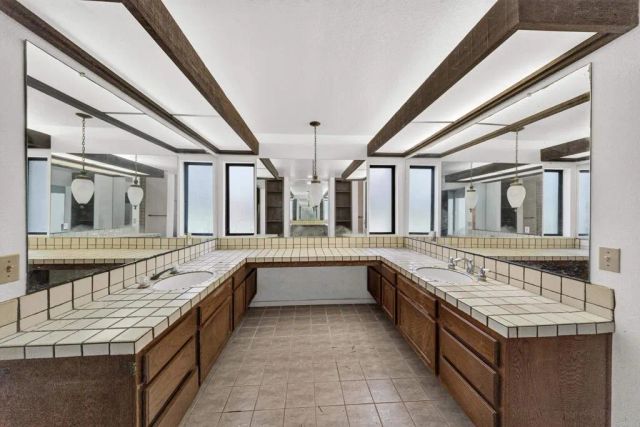 245 Loma Corta Drive, Solana Beach, CA 92075