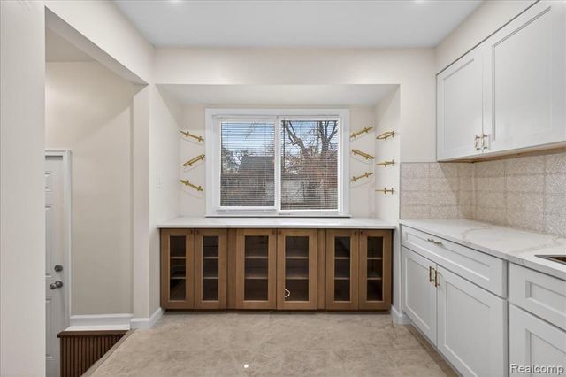 11684 Sussex Street, Detroit, MI 48227