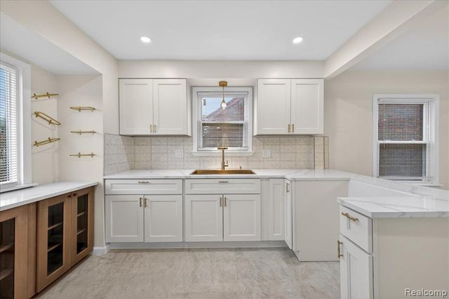 11684 Sussex Street, Detroit, MI 48227